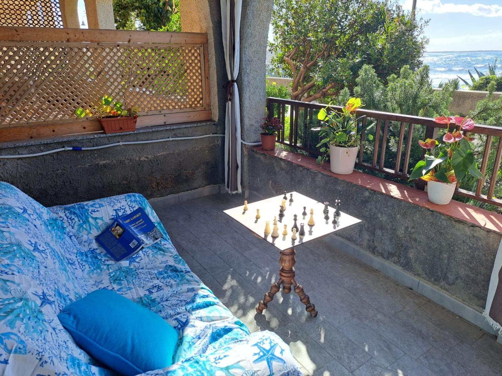 Lungomare Chess Apartment S'archittu Bagian luar foto