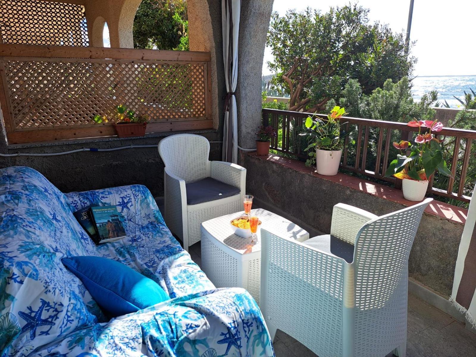 Lungomare Chess Apartment S'archittu Bagian luar foto